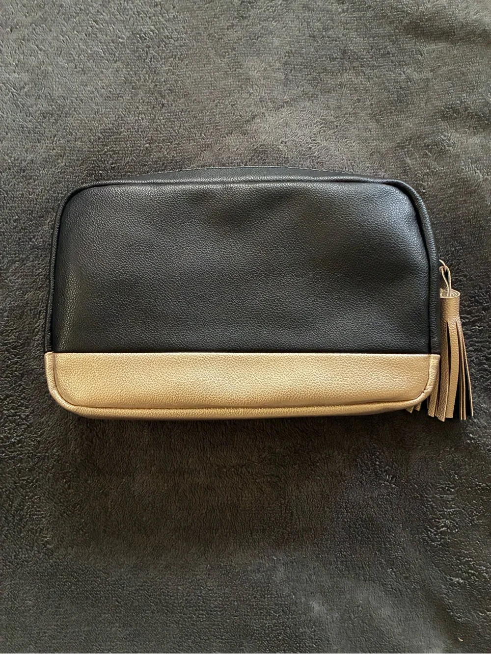 YesGirlsBotique sleek black